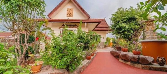 5 bedrooms Villa in Pattaya, Thailand No. 19156 11