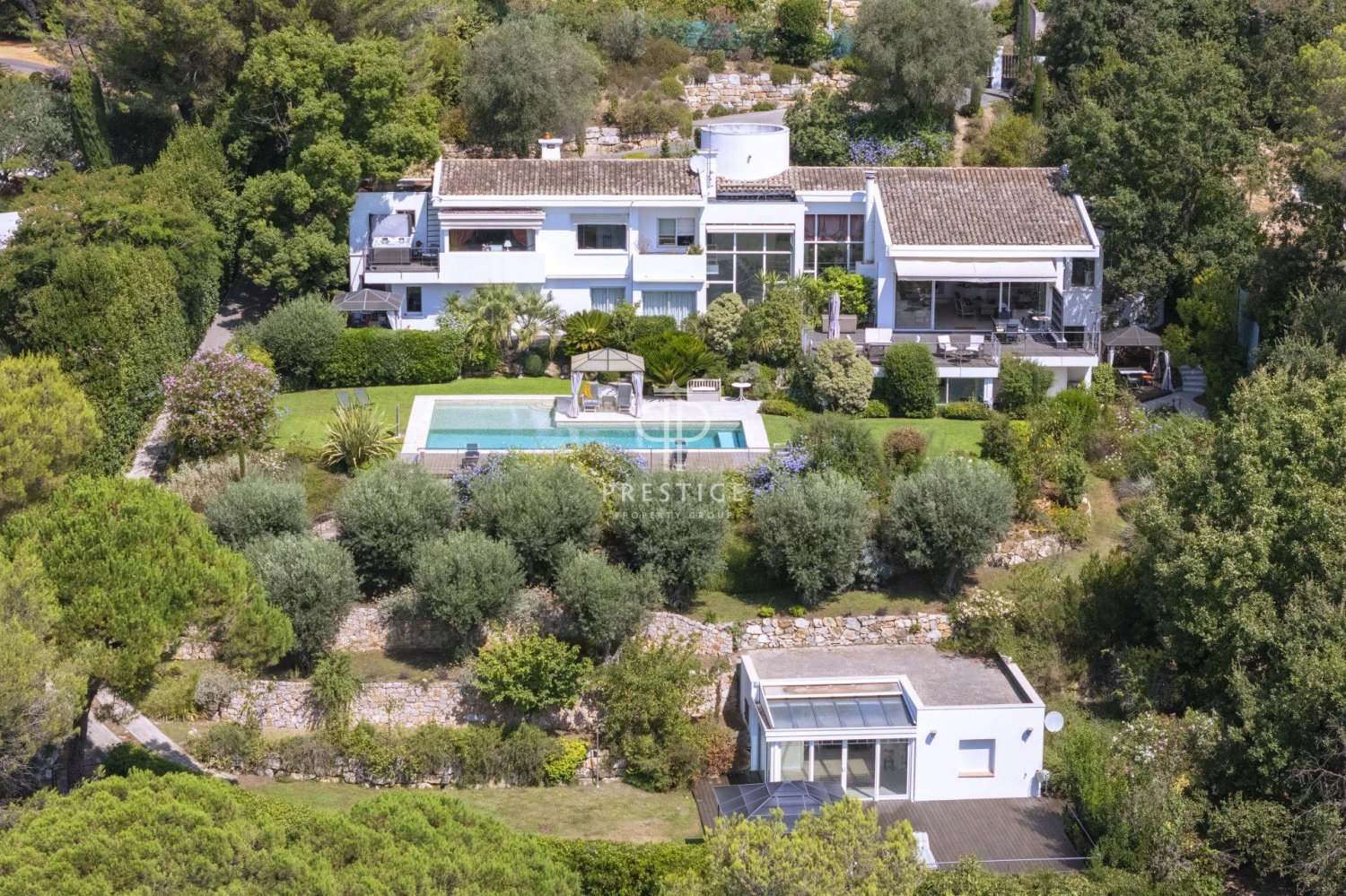 6 bedrooms Villa in Valbonne, France No. 296604