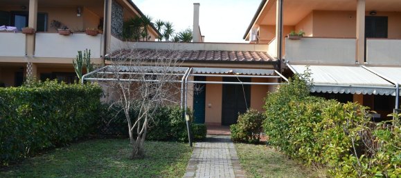 4 rooms Apartment in Orbetello, Italy No. 43951 3