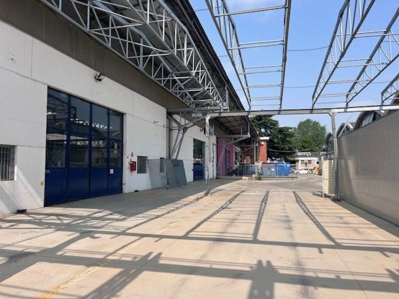  مستودع في Bologna, Italy 1950متر مربع رقم 149533