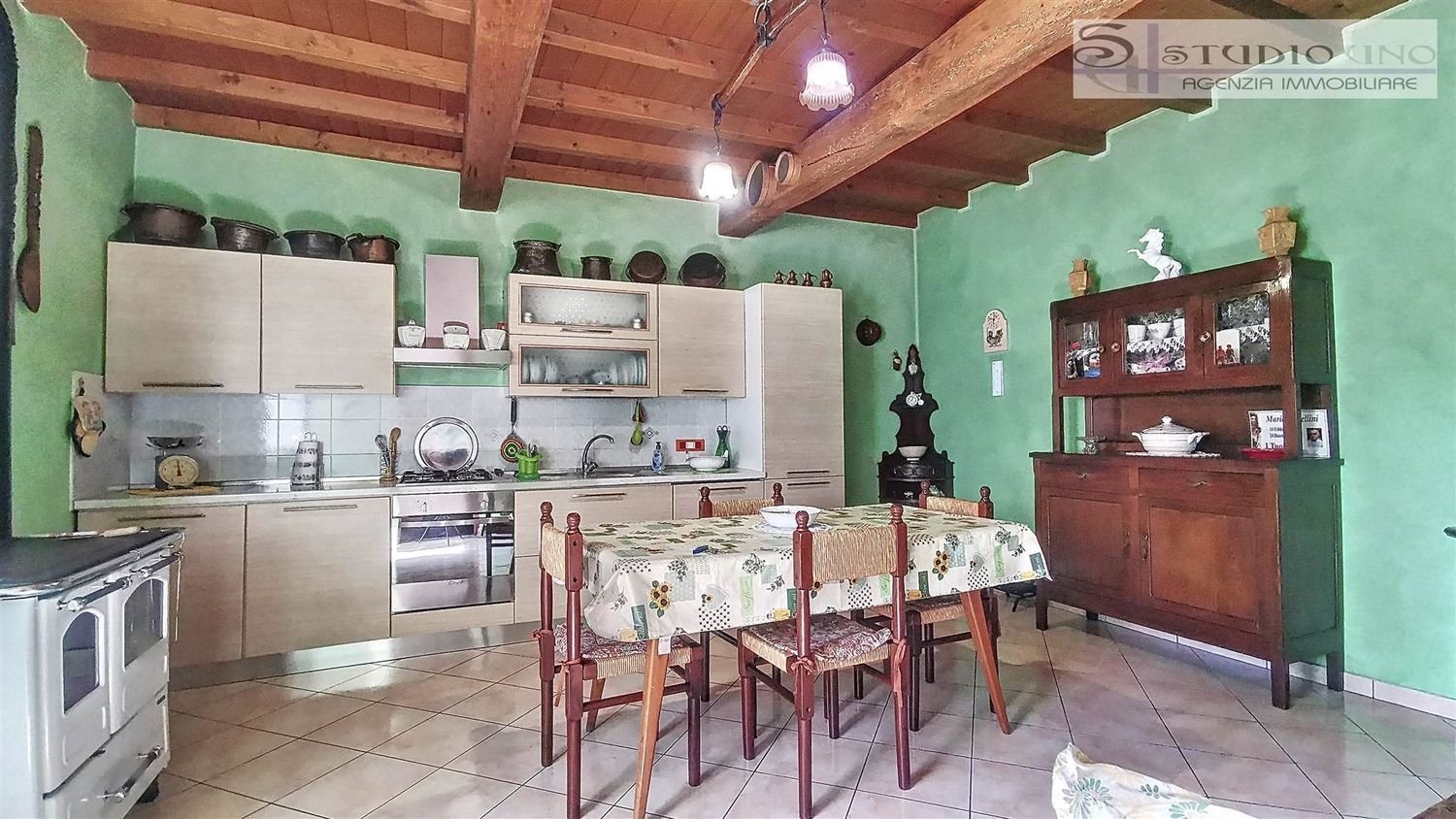 6-salle Maison à Gazzuolo, Italy No. 5075