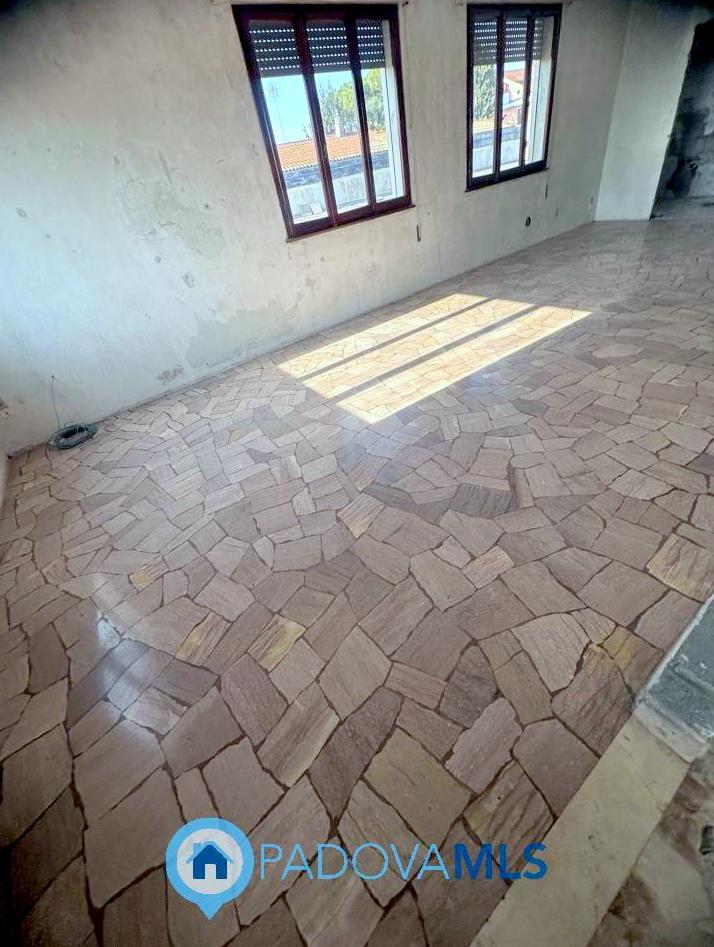 4 rooms Apartment in Padua, Italy No. 32066