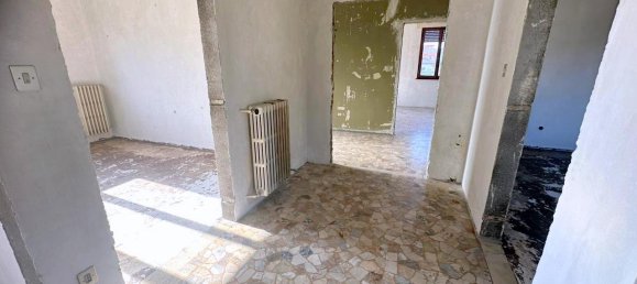 4 rooms Apartment in Padua, Italy No. 32066 17