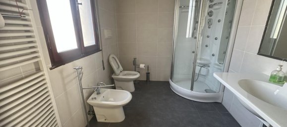 4 rooms Apartment in Padua, Italy No. 32066 16