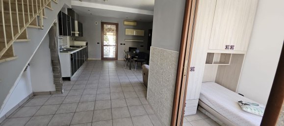 3 bedrooms House in Rome, Italy No. 357022 15