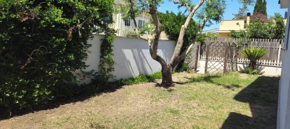 3 bedrooms House in Rome, Italy No. 357022 4