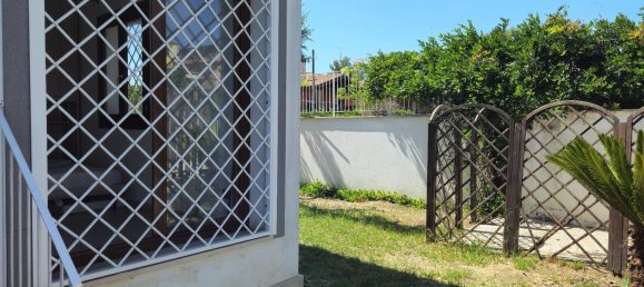 3 bedrooms House in Rome, Italy No. 357022 11