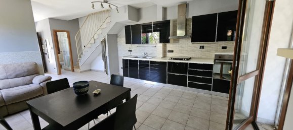 3 bedrooms House in Rome, Italy No. 357022 16