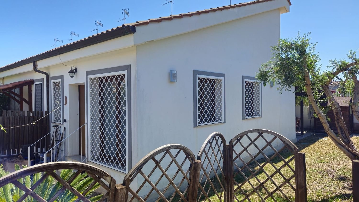 3 bedrooms House in Rome, Italy No. 357022