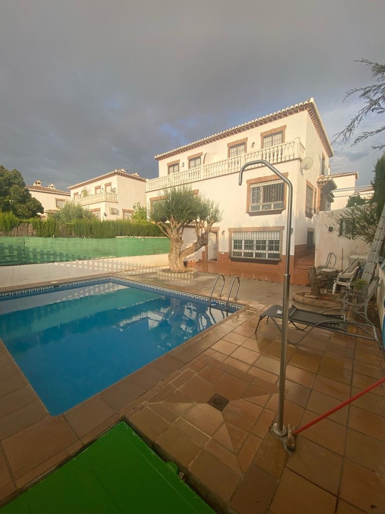 3 Schlafzimmer Haus in La Zubia, Spain, Nr. 263367