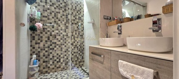 4 bedrooms Penthouse in Premia De Mar, Spain No. 209545 50