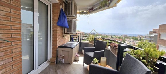 4 bedrooms Penthouse in Premia De Mar, Spain No. 209545 16