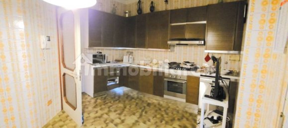 4 Schlafzimmer Wohnung in Cremona, Italy, Nr. 102662 5