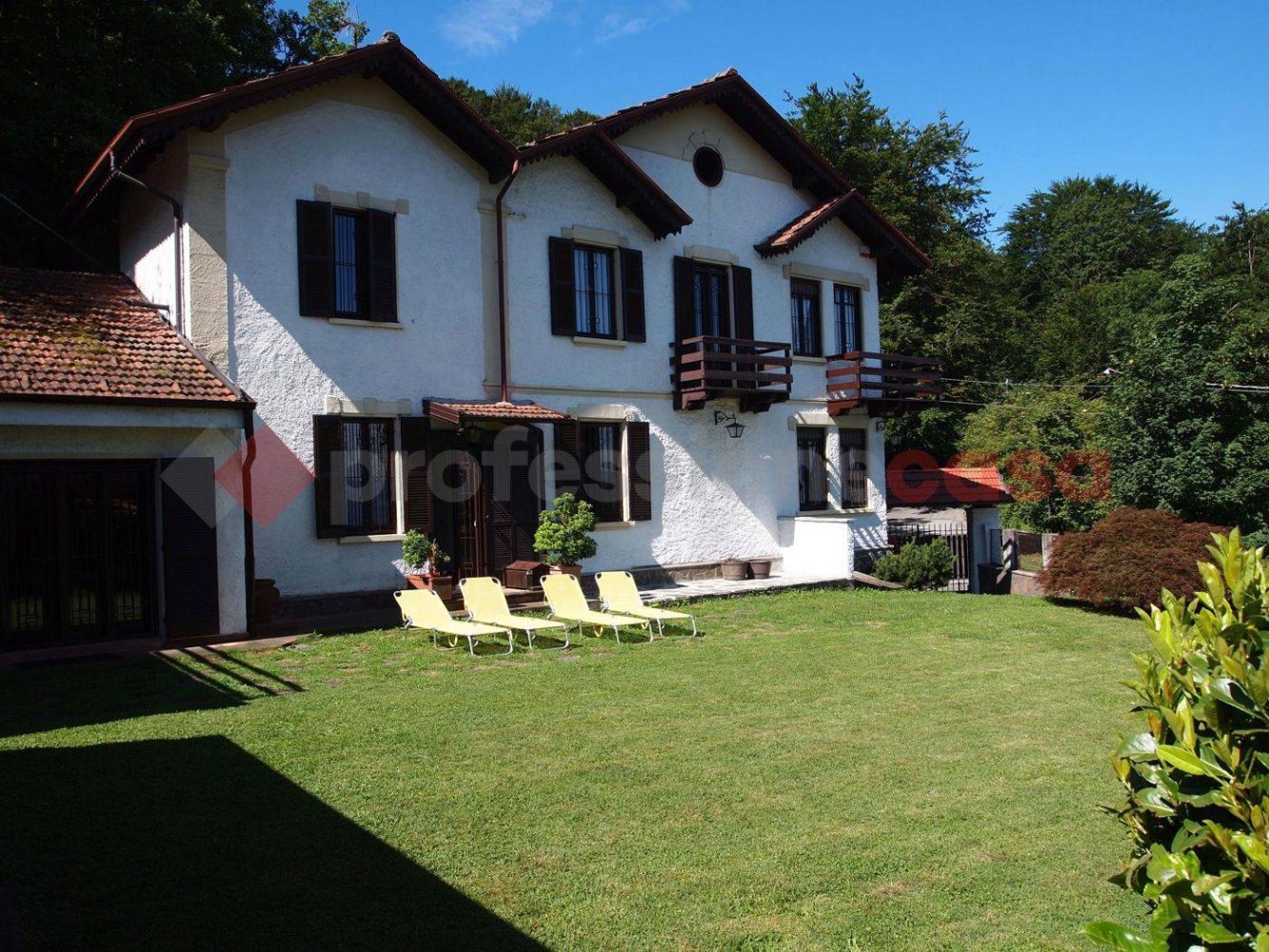 3 bedrooms Villa in Stresa, Italy No. 266919