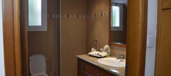 4 bedrooms Commercial property in Limassol, Cyprus No. 67631 5