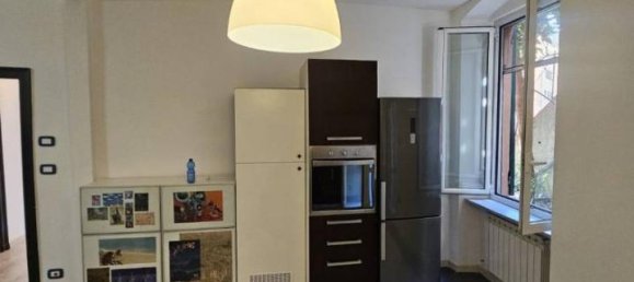 5 rooms Apartment in Genoa, Italy No. 11648 3