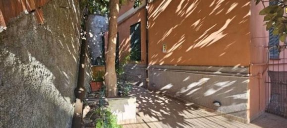 5 rooms Apartment in Genoa, Italy No. 11648 19