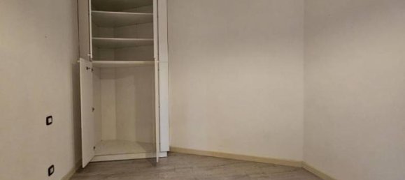 5 rooms Apartment in Genoa, Italy No. 11648 14