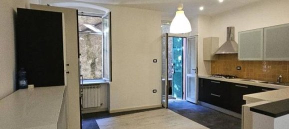 5 rooms Apartment in Genoa, Italy No. 11648 51