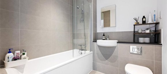 1 bedroom Apartment in London, United Kingdom No. 3832 6