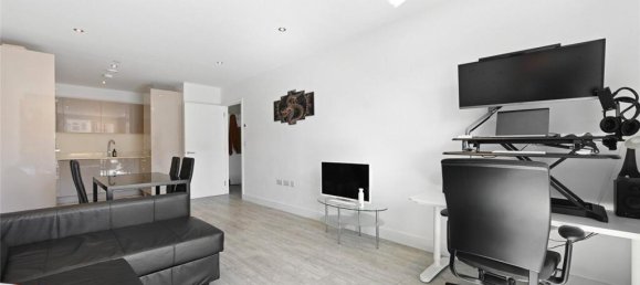 1 bedroom Apartment in London, United Kingdom No. 3832 9