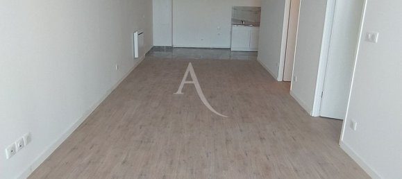 2 bedrooms Apartment in Noisy-le-Grand, France No. 133858 3