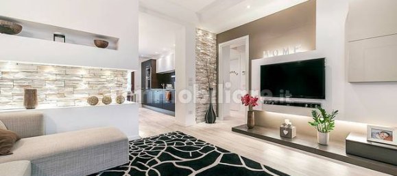 2 bedrooms Apartment in Florence, Italy No. 9933 14