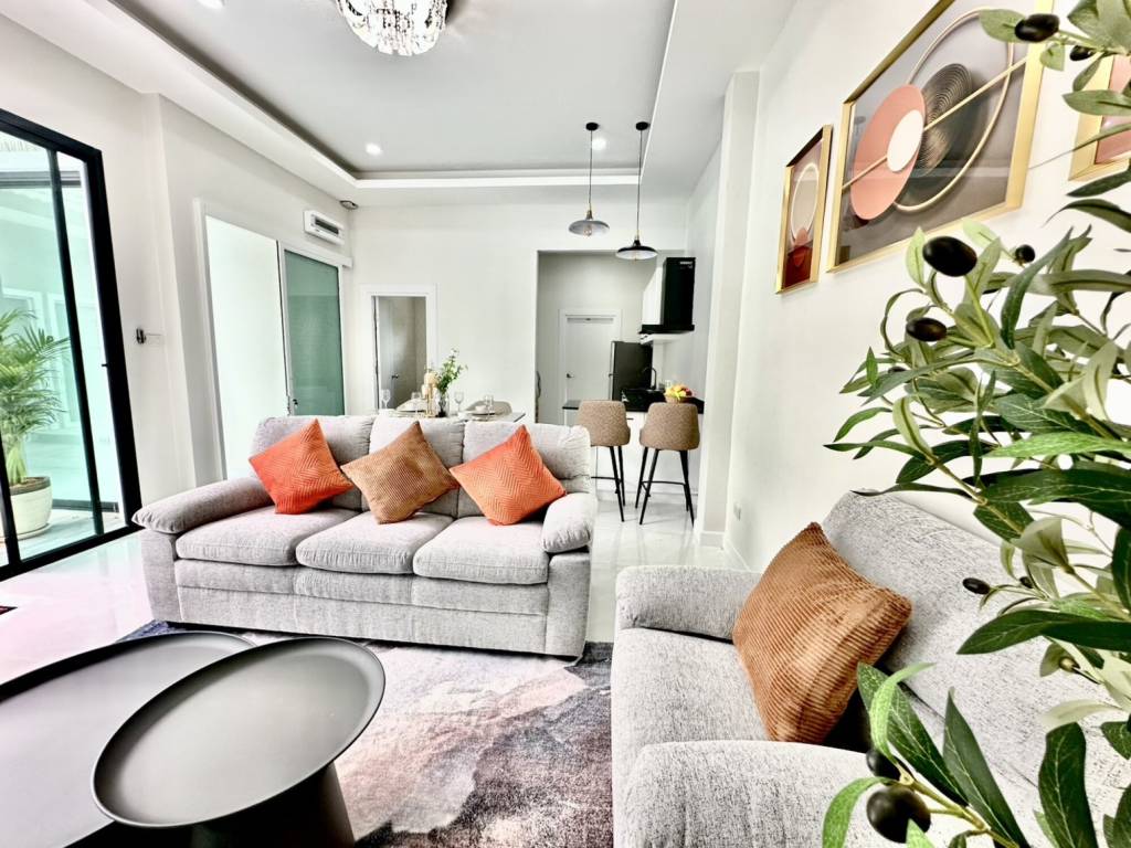 Villa de 4 dormitorios en Hua Hin, Thailand No. 71488