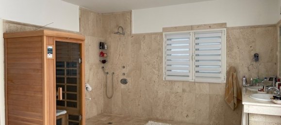 5 bedrooms Villa in Pietrosella, France No. 223195 6