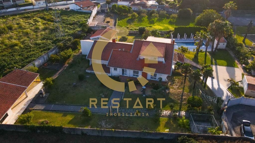 8 bedrooms House in Arcozelo, Portugal No. 52532