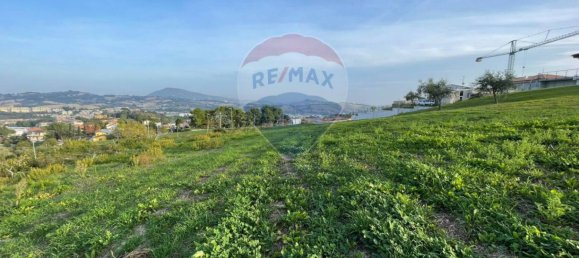 Grundstück in Ancona, Italy 1200m², Nr. 67127 4