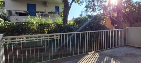 4 bedrooms Apartment in Trieste, Italy No. 303176 3