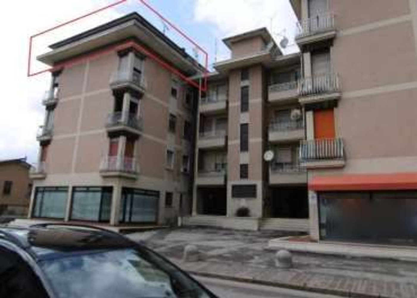 3 rooms Apartment in Montebello Vicentino, Italy No. 208248