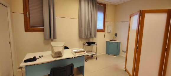 440m² Office in Montevarchi, Italy No. 229169 13