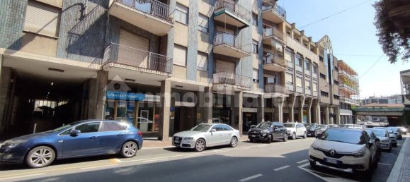 2 rooms Commercial property in Arona, Italy No. 108441 2