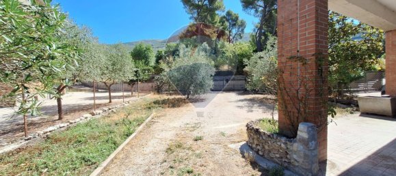 8 rooms House in Trevi, Italy No. 45932 25