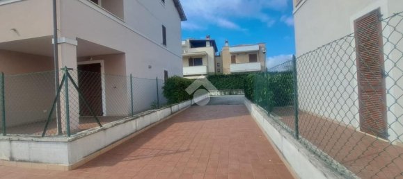 4 rooms Apartment in Spello, Italy No. 129851 12