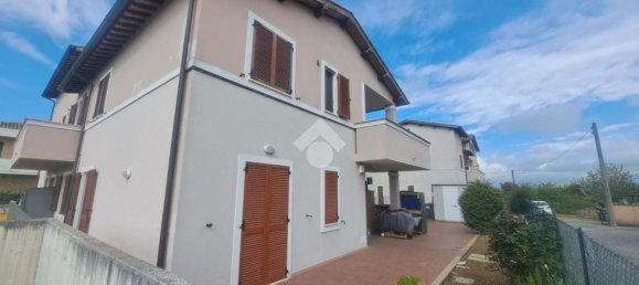 4 rooms Apartment in Spello, Italy No. 129851 5