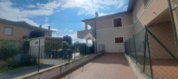 4 rooms Apartment in Spello, Italy No. 129851 3