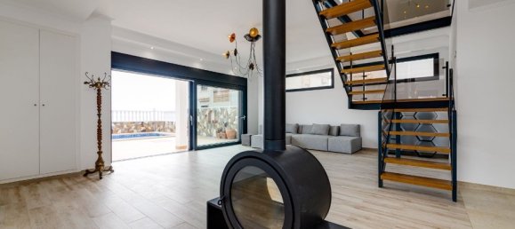 4 bedrooms Villa in La Mata, Spain No. 290630 4