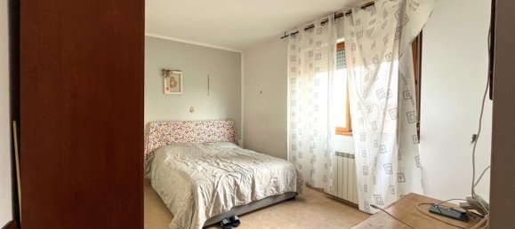 3 rooms Penthouse in Rome, Italy No. 22169 8