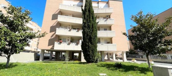 3 rooms Penthouse in Rome, Italy No. 22169 2