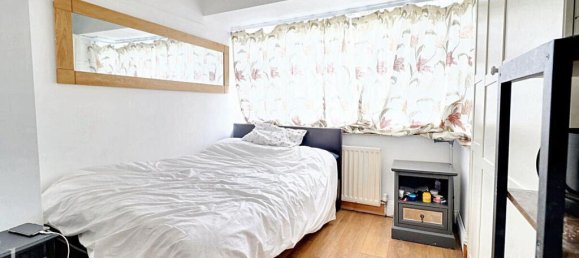 3 bedrooms Commercial property in Hayes, United Kingdom No. 5050 5