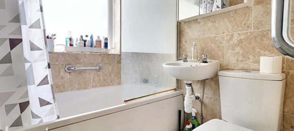 3 bedrooms Commercial property in Hayes, United Kingdom No. 5050 8