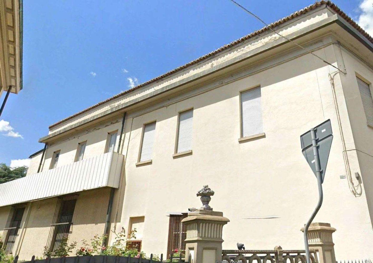 8 bedrooms Apartment in Lucca, Italy No. 311009