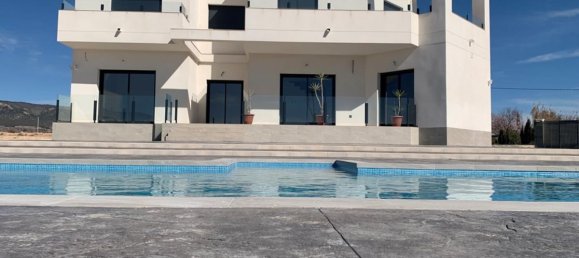 5 Schlafzimmer Villa in Alicante, Spain, Nr. 13002 13