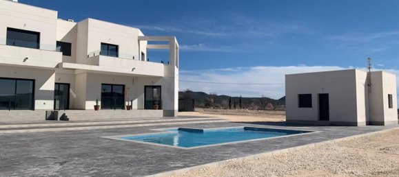 5 Schlafzimmer Villa in Alicante, Spain, Nr. 13002 11