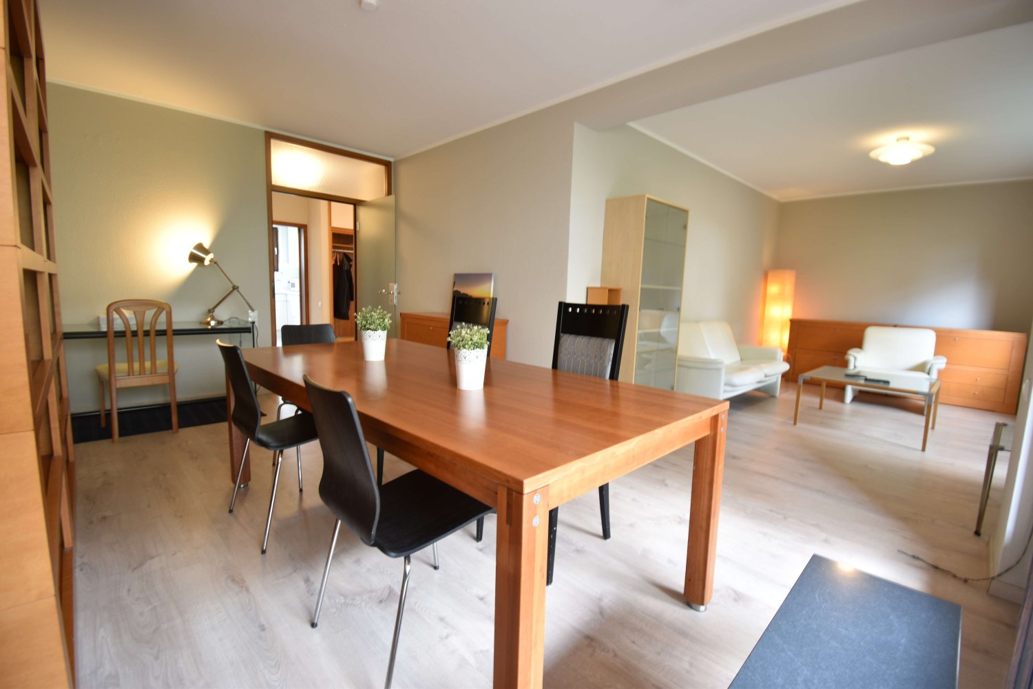 Квартира с 2 спальнями в Дюссельдорф, Германия № 296415