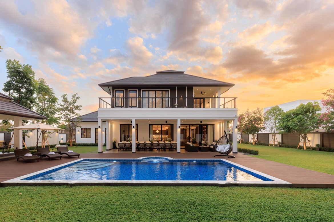 5 bedrooms House in Chiang Mai, Thailand No. 27044