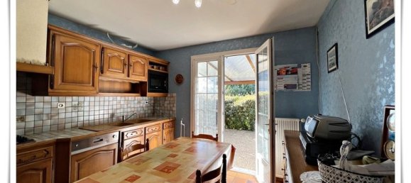 Casa de 5 dormitorios en Malguenac, France No. 202609 5